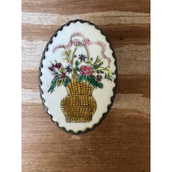 Vintage Porcelain Compact Enamel Snuff Pill box - Picture 1 of 7